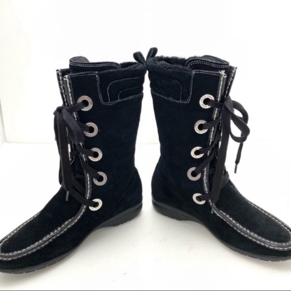 COLE Haan Winter Fur Lined Waterproof Suede Lace up Flat Boots in Black - Picture 8 of 10